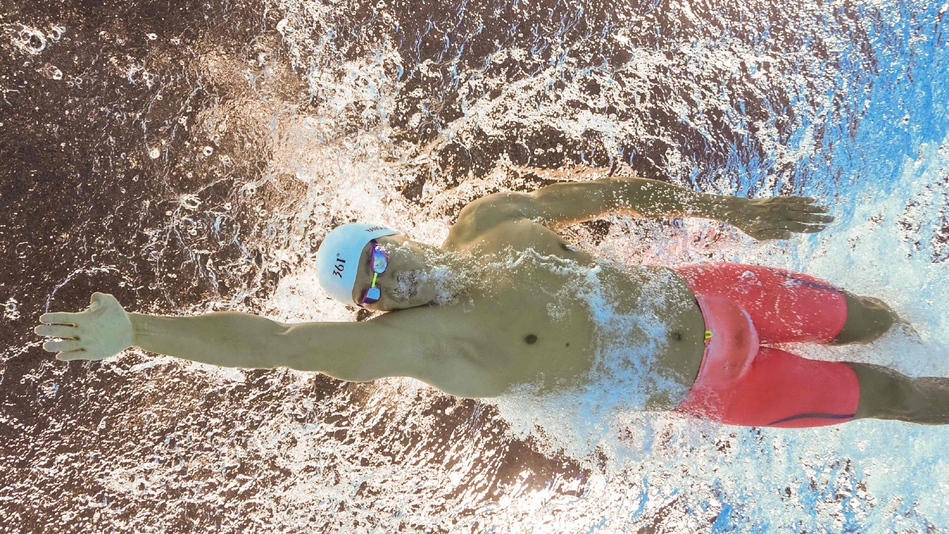 “青春逐梦”青少年篮球系列电影在全国范围内放映引热议,青少年篮球纪录片